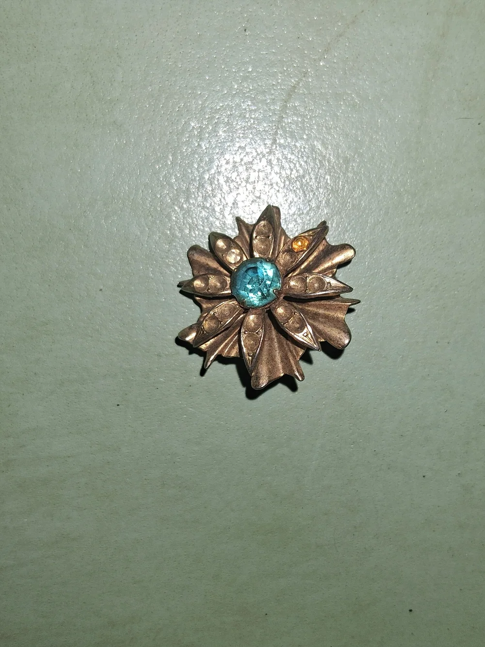Source Unknown Gold-Tone Fan Floral Brooch